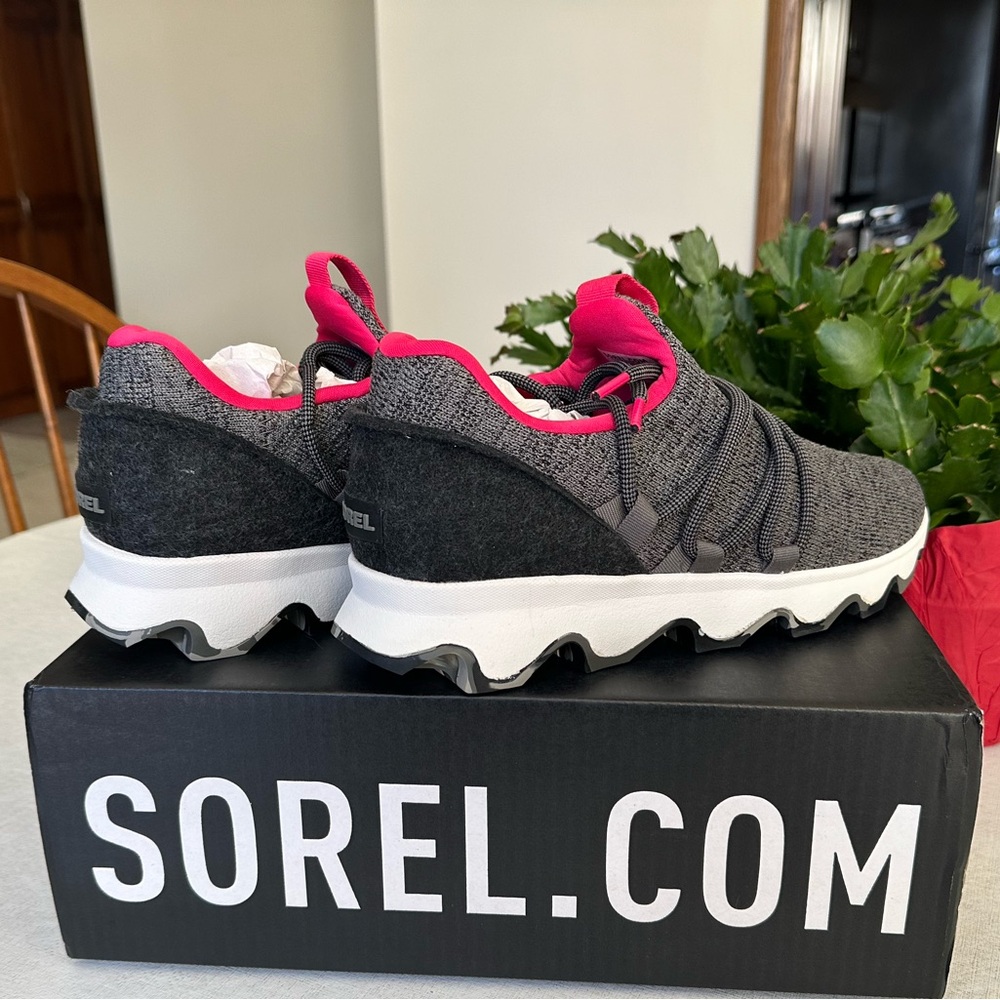 Sorel Charcoal and Fuchsia Kinetic Sneakers